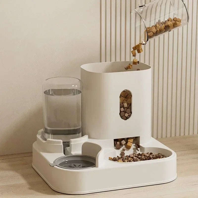 Dispensador automático de alimentação e água para gatos